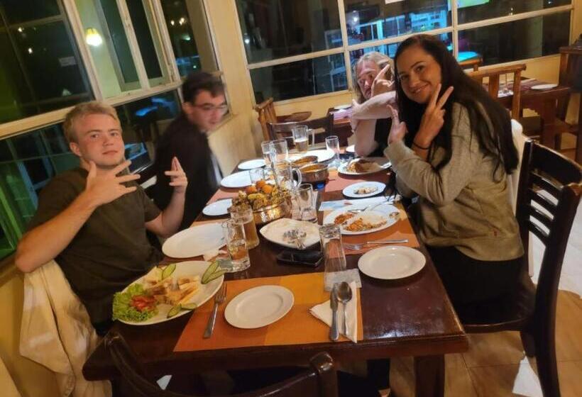 Vandrarhem The Hill Cool Cottage