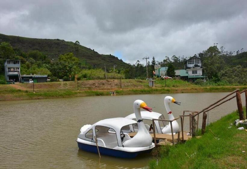 Vandrarhem The Hill Cool Cottage