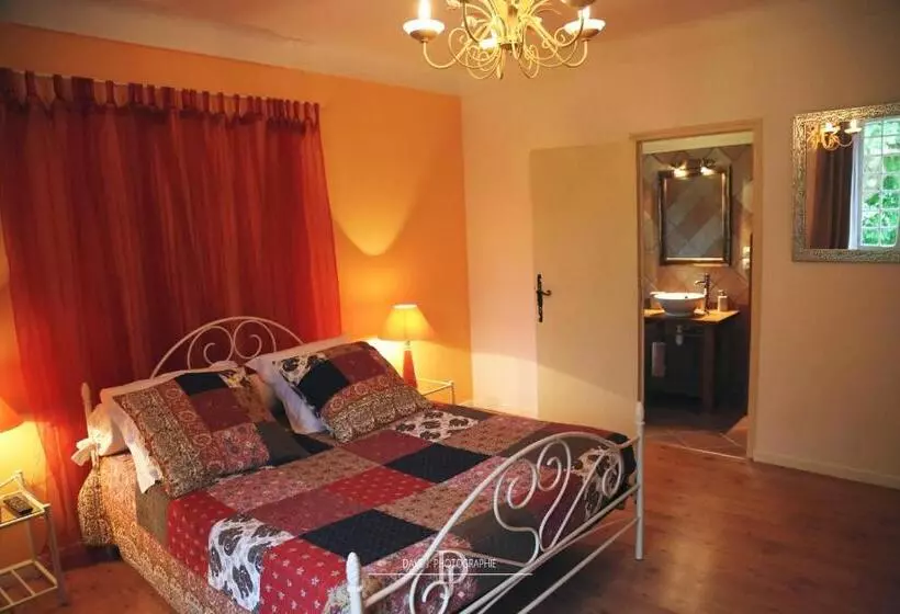 Aamiaismajoitus (B&B) Mas De La Sauline