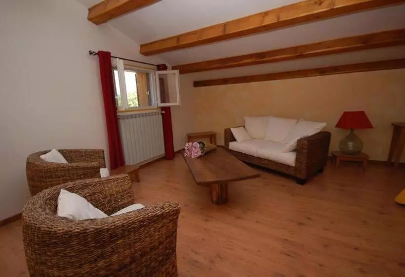 Aamiaismajoitus (B&B) Mas De La Sauline