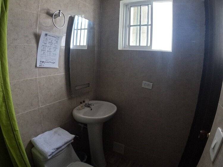 ホテル Posada Shang Giovys