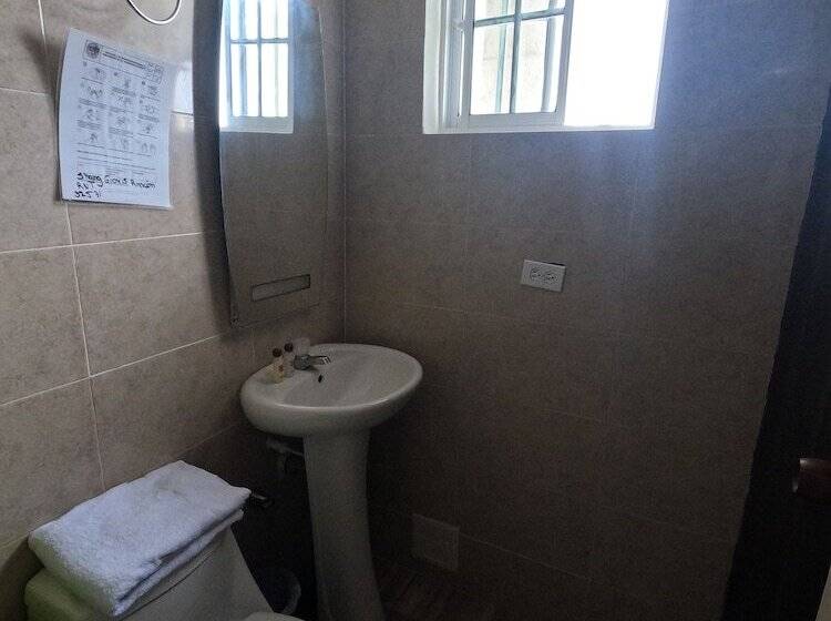 ホテル Posada Shang Giovys