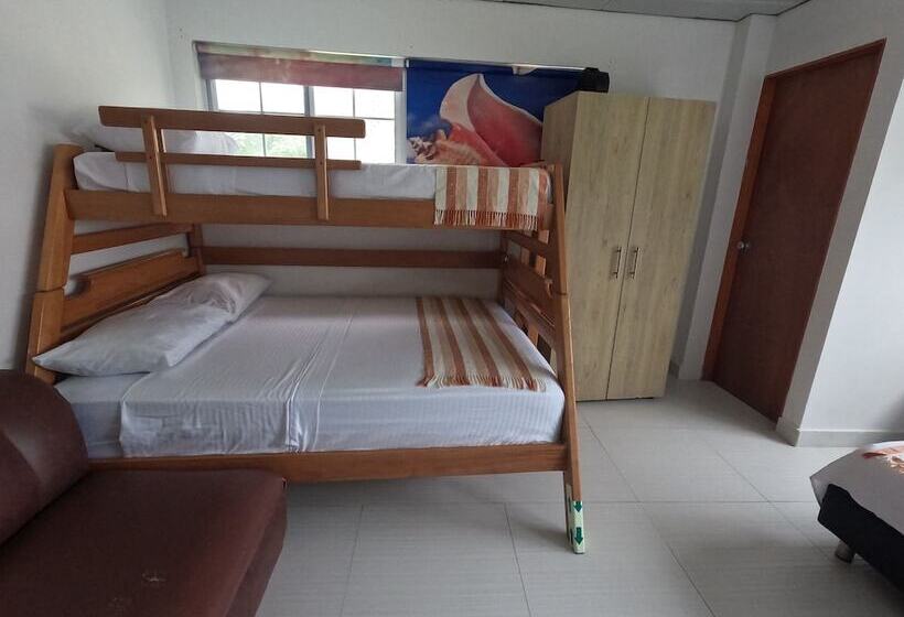 ホテル Posada Shang Giovys