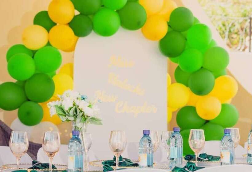 هتل Elawini Lodge In Eswatini