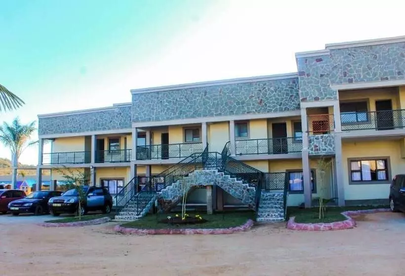 هتل Elawini Lodge In Eswatini
