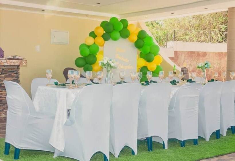 هتل Elawini Lodge In Eswatini