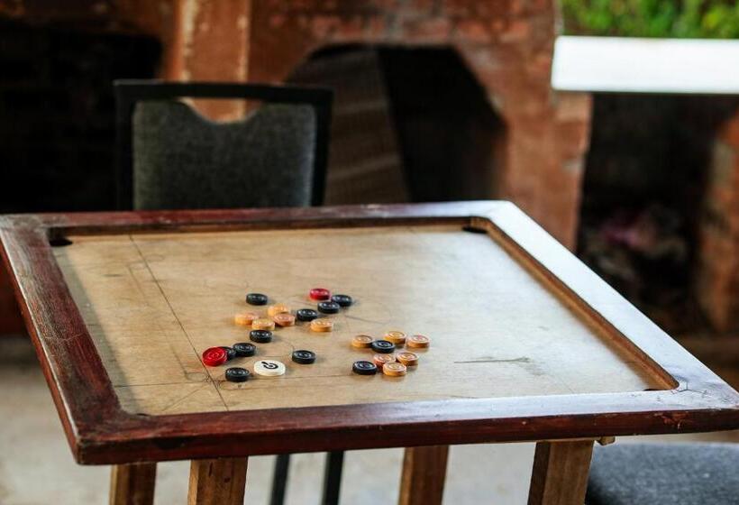 Hotel Hill Rows Estate By Greenescapes