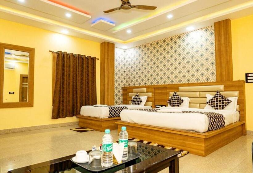 فندق Mangalam Inn