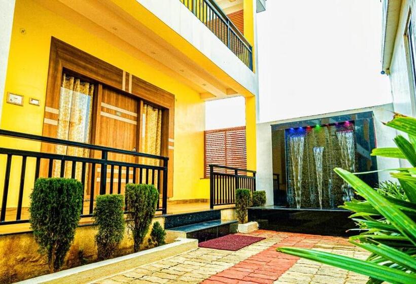 فندق Mangalam Inn