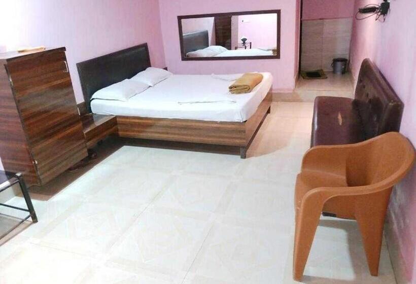 호텔 Oyo Flagship Sea Land Lodging & Restuarant