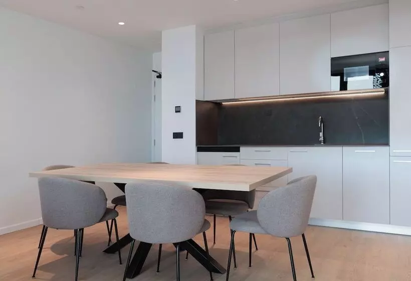 هتل Tembo Barcelona