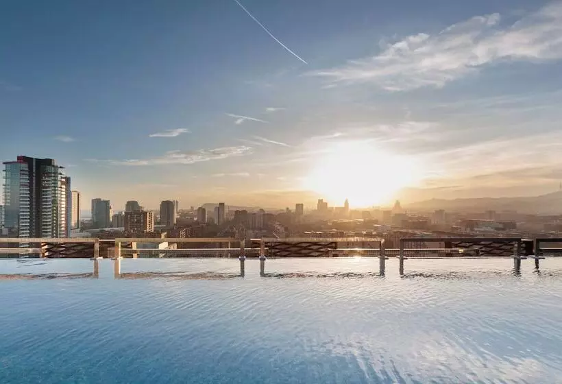 هتل Tembo Barcelona