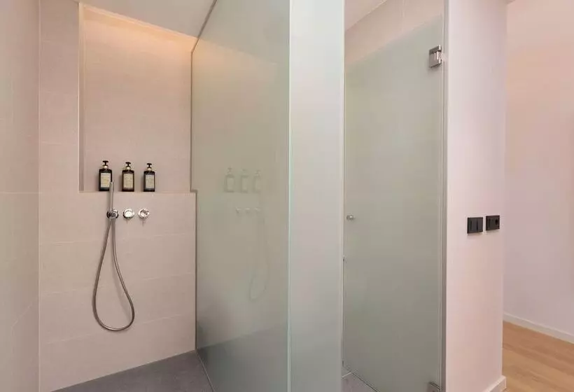 هتل Tembo Barcelona