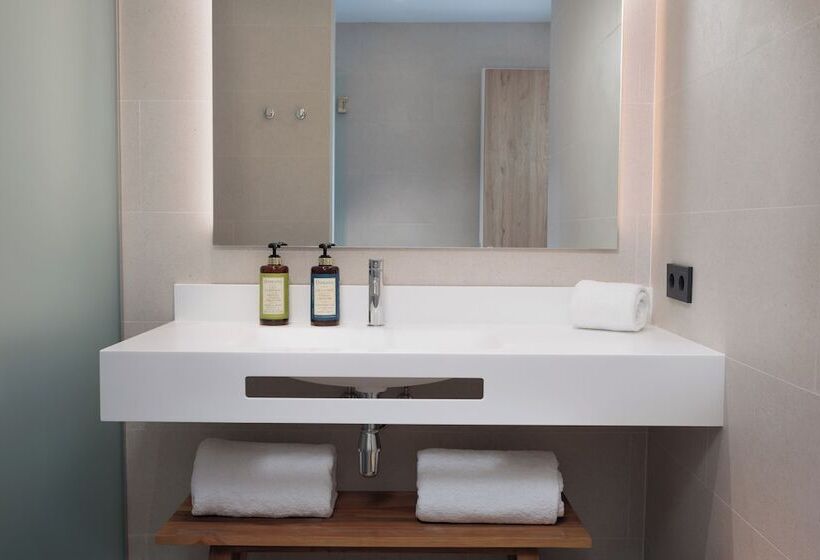 هتل Tembo Barcelona