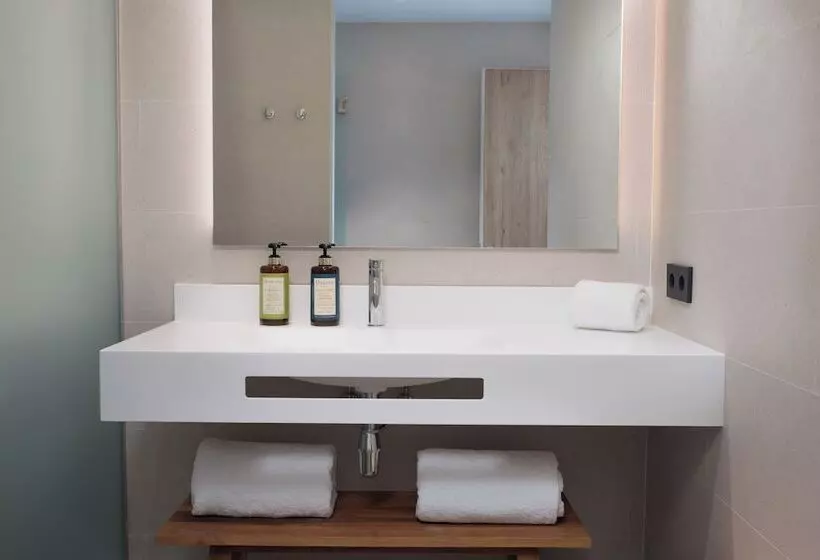 هتل Tembo Barcelona