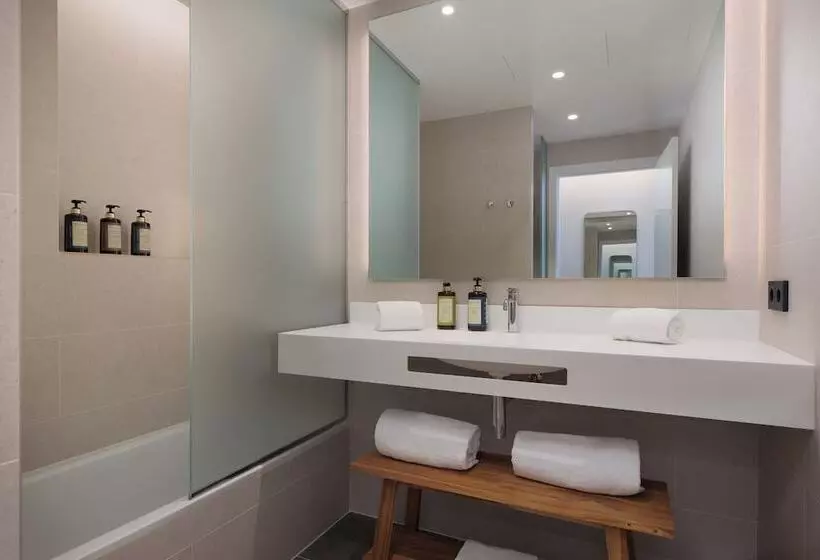 هتل Tembo Barcelona