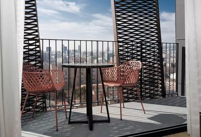 هتل Tembo Barcelona