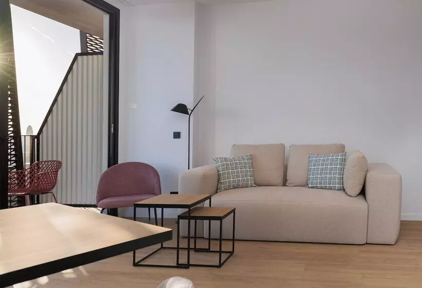 هتل Tembo Barcelona