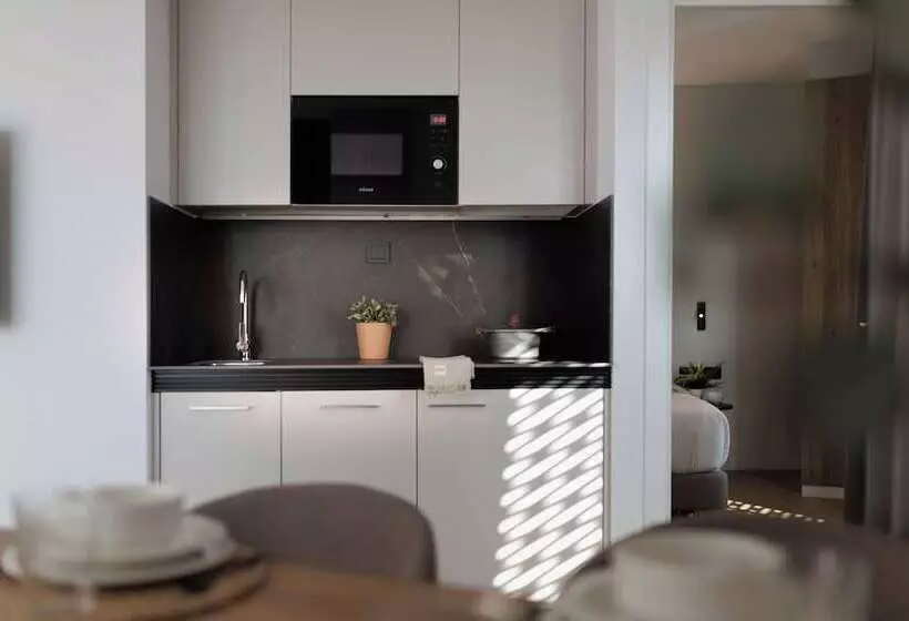 هتل Tembo Barcelona