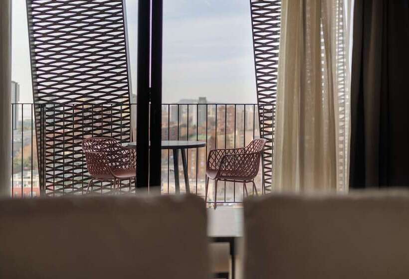 هتل Tembo Barcelona