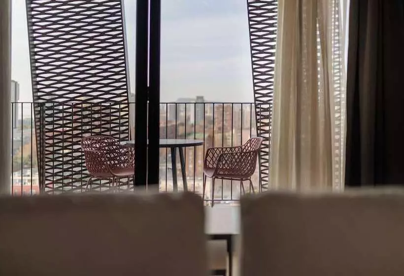 هتل Tembo Barcelona