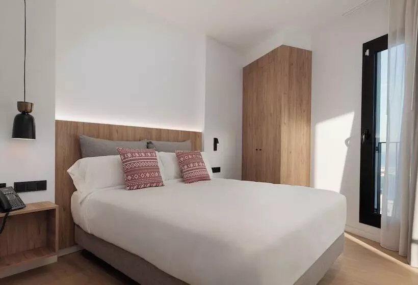 هتل Tembo Barcelona