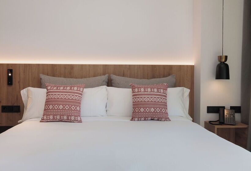 هتل Tembo Barcelona