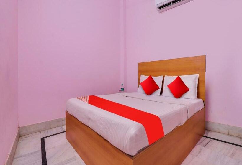 هتل Yug Residency