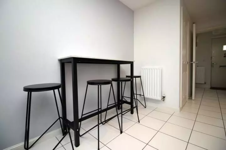 ペンション 4 Br | Free Parking | Garden