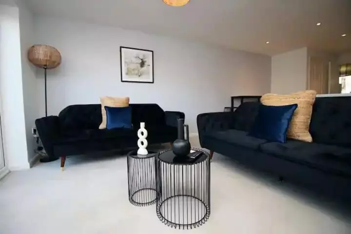 ペンション 4 Br | Free Parking | Garden