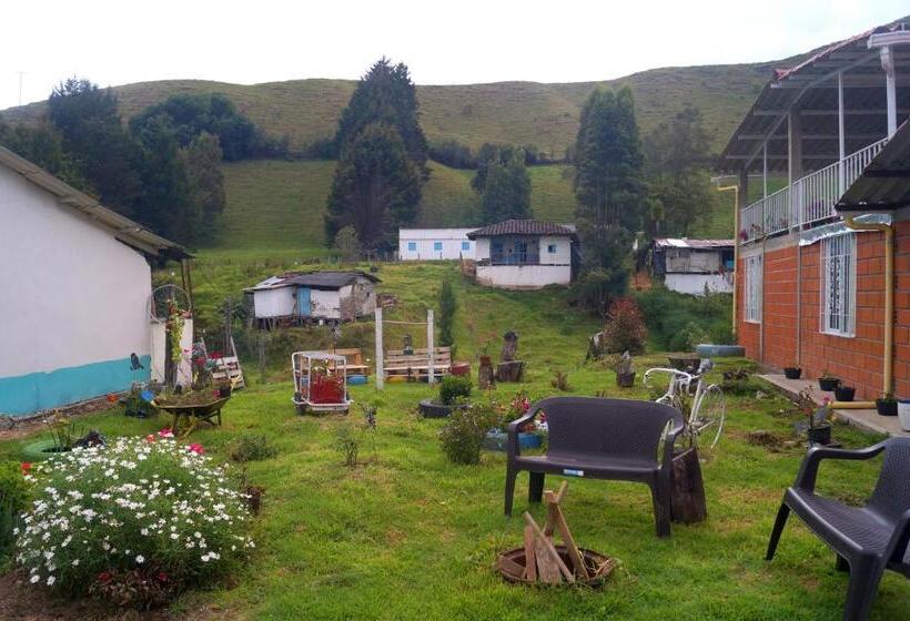 پانسیون Casa Campestre La Guacamaya