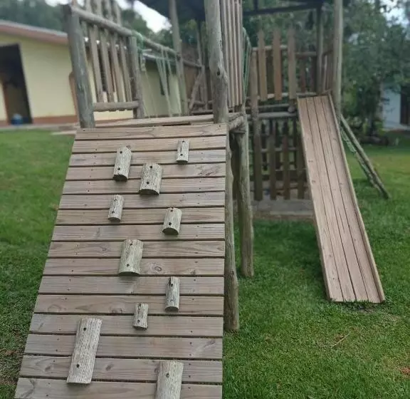 پانسیون Casa Inteira Com Piscina