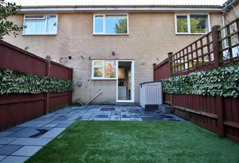 Majatalo Cohost Partners: Perfect Retreat In Bristol