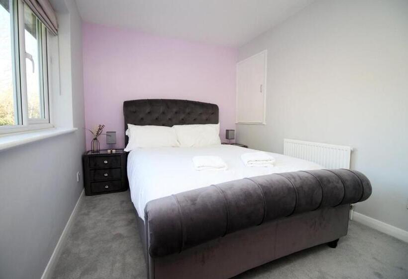 Majatalo Cohost Partners: Perfect Retreat In Bristol