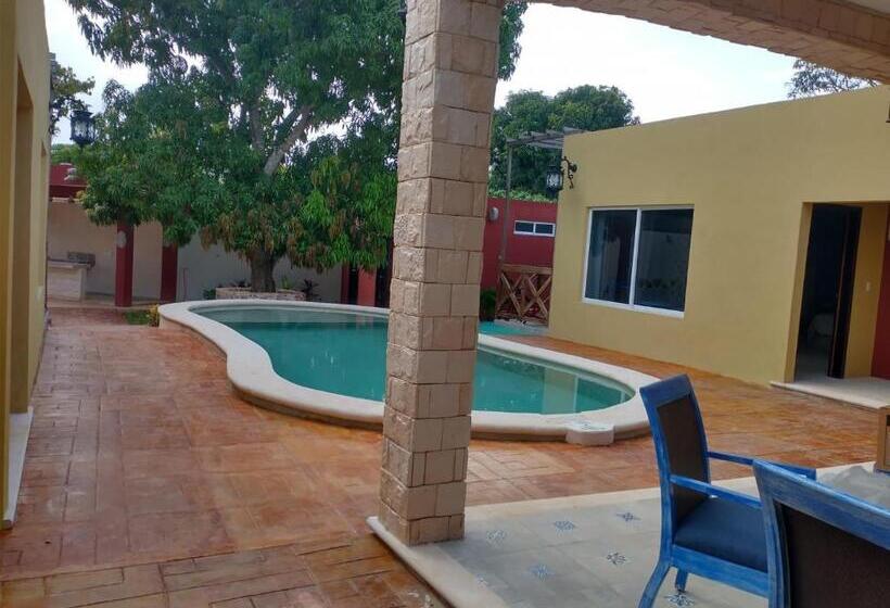 Pensionat Habitacion Kinich En Casa Nicté Há Valladolid