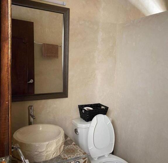 Pensionat Habitacion Kinich En Casa Nicté Há Valladolid