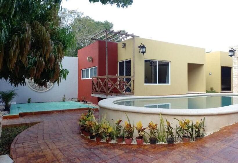 Pensionat Habitacion Kinich En Casa Nicté Há Valladolid