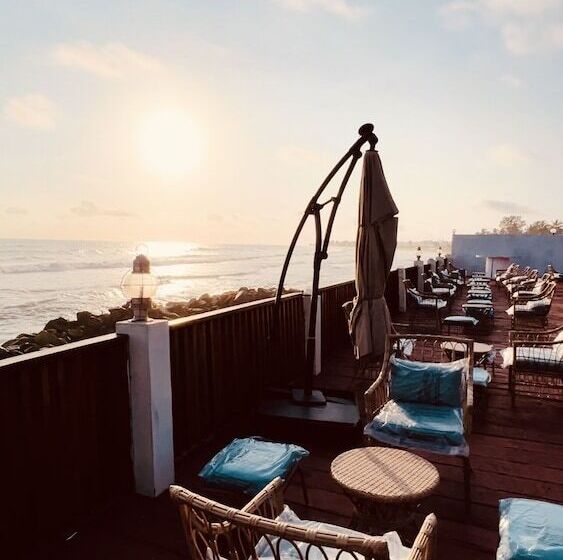 پانسیون Ocean Drive Beach Resort