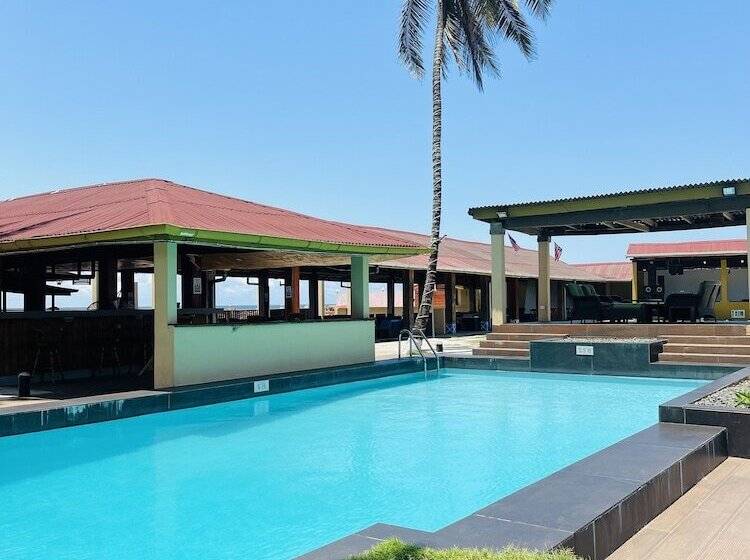 پانسیون Ocean Drive Beach Resort