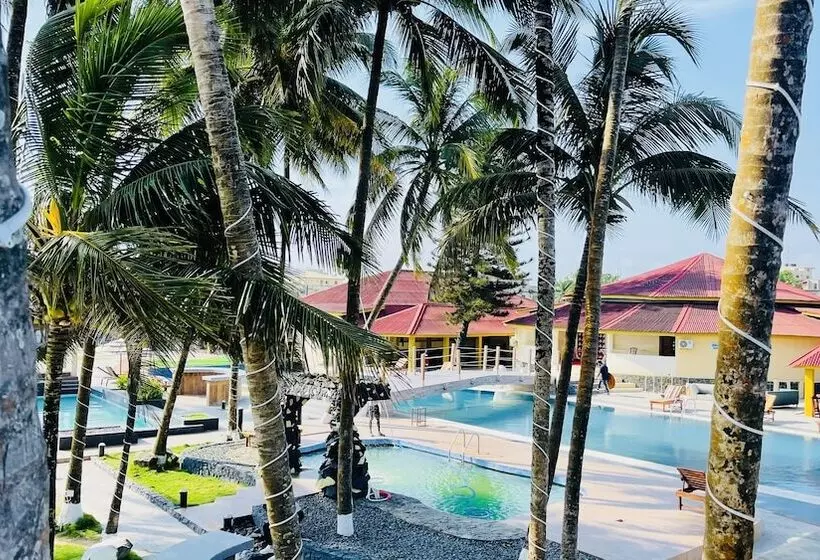 پانسیون Ocean Drive Beach Resort