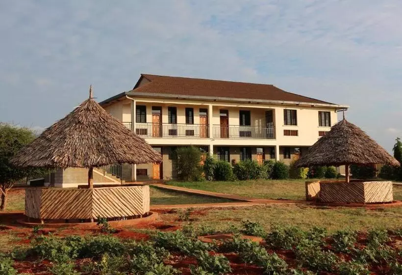 پانسیون Voi Lutheran Guesthouse