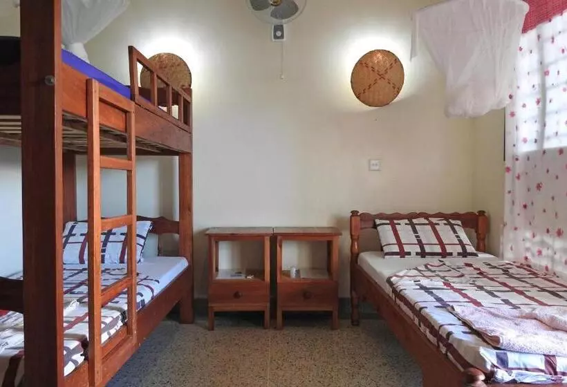 پانسیون Voi Lutheran Guesthouse