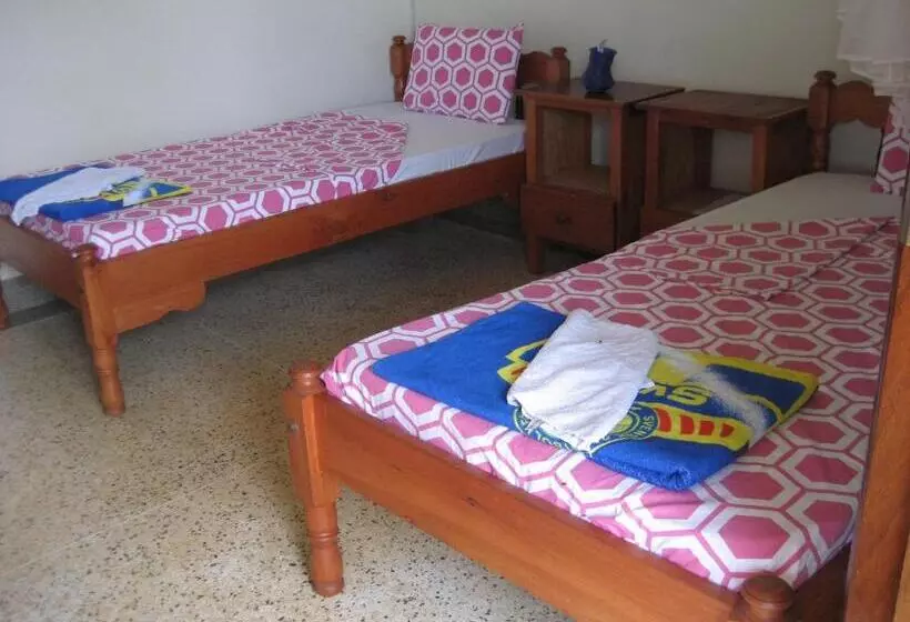 پانسیون Voi Lutheran Guesthouse