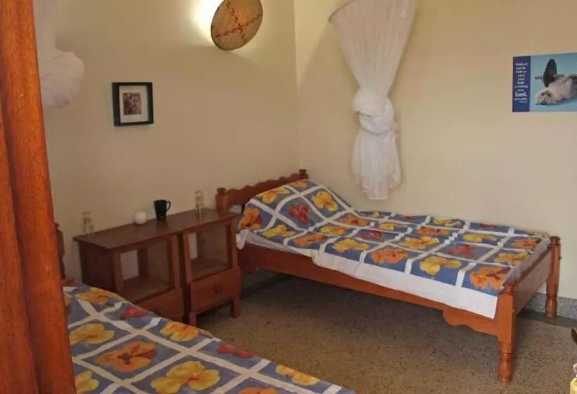 پانسیون Voi Lutheran Guesthouse