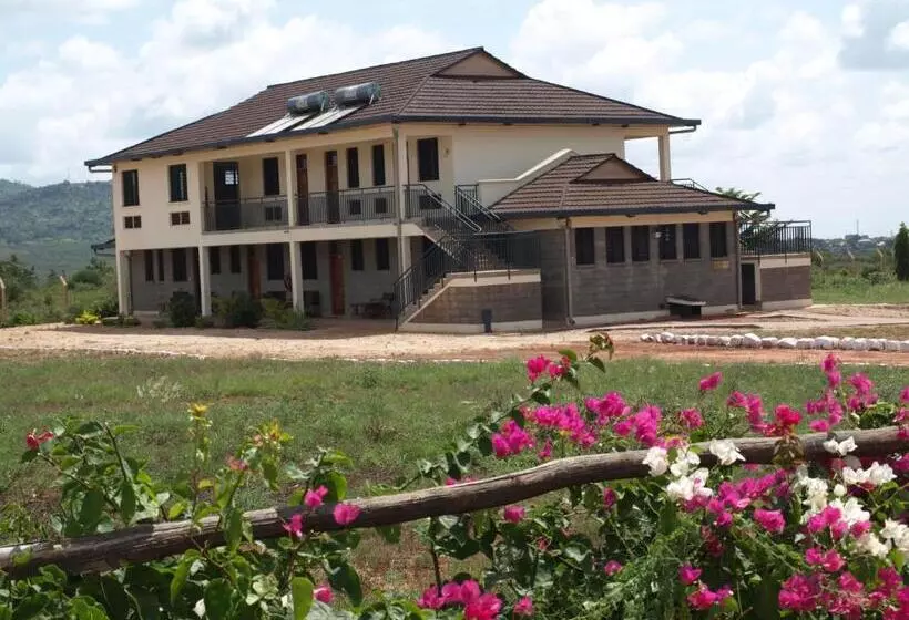 پانسیون Voi Lutheran Guesthouse