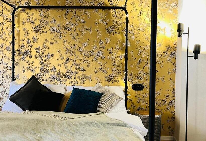 Pension Mono   Deluxe   Adults Only