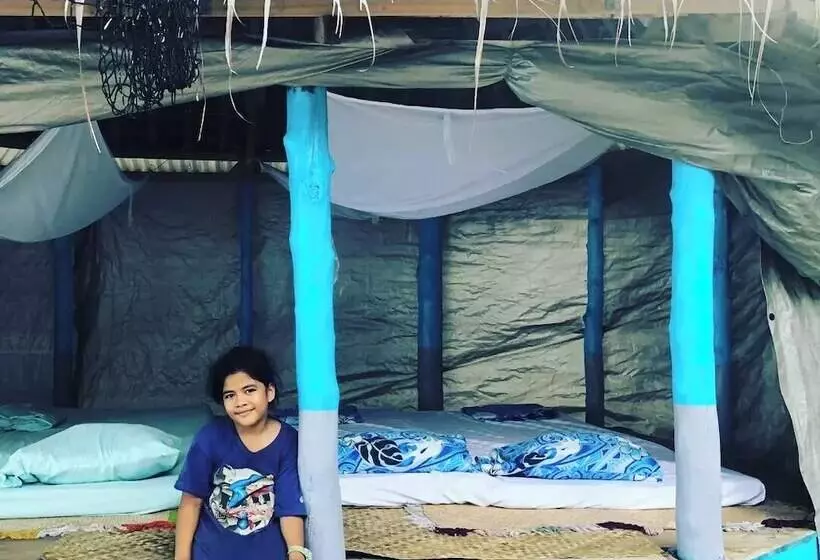 Aamiaismajoitus (B&B) Jaymy Beach Fales