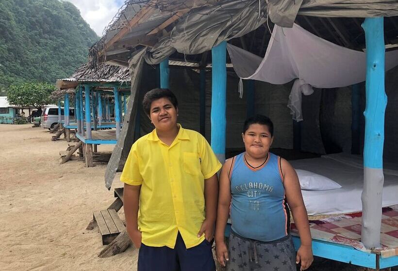 تختخواب و صبحانه Jaymy Beach Fales