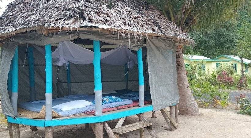 تختخواب و صبحانه Jaymy Beach Fales