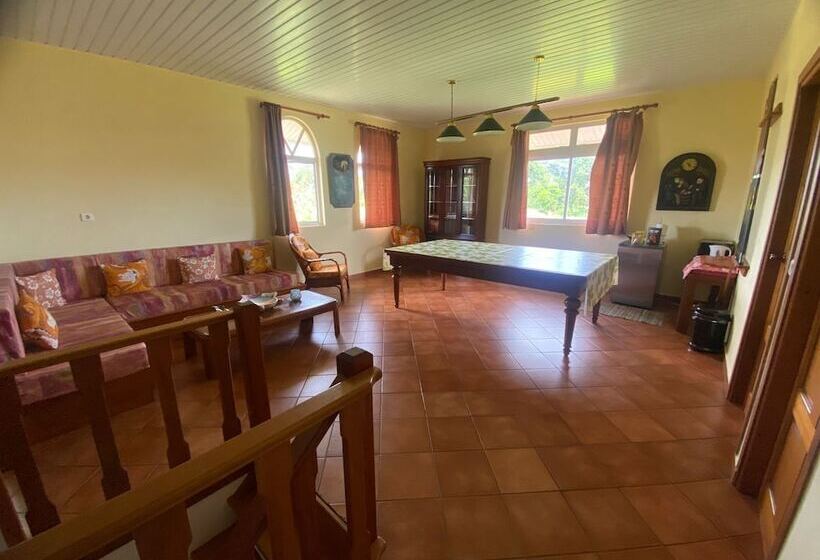 پانسیون Te Mana Lodge